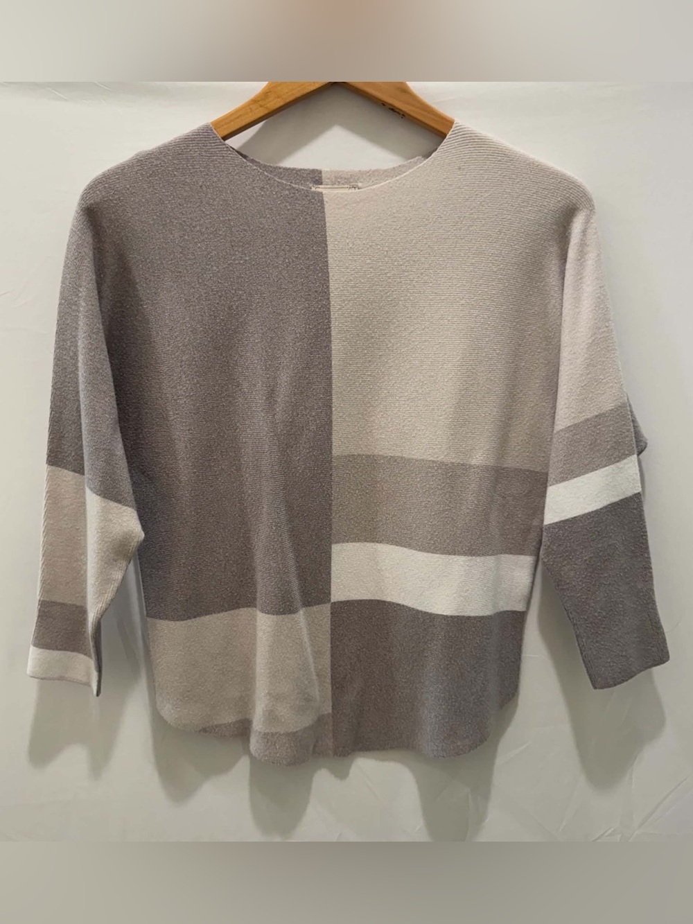 Sioni Women's Colorblock Crewneck Sweater - Taupe & Cream
